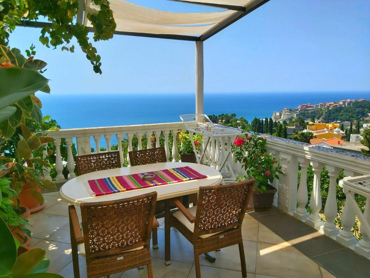 Sun Apartments Ulcinj Buitenkant foto