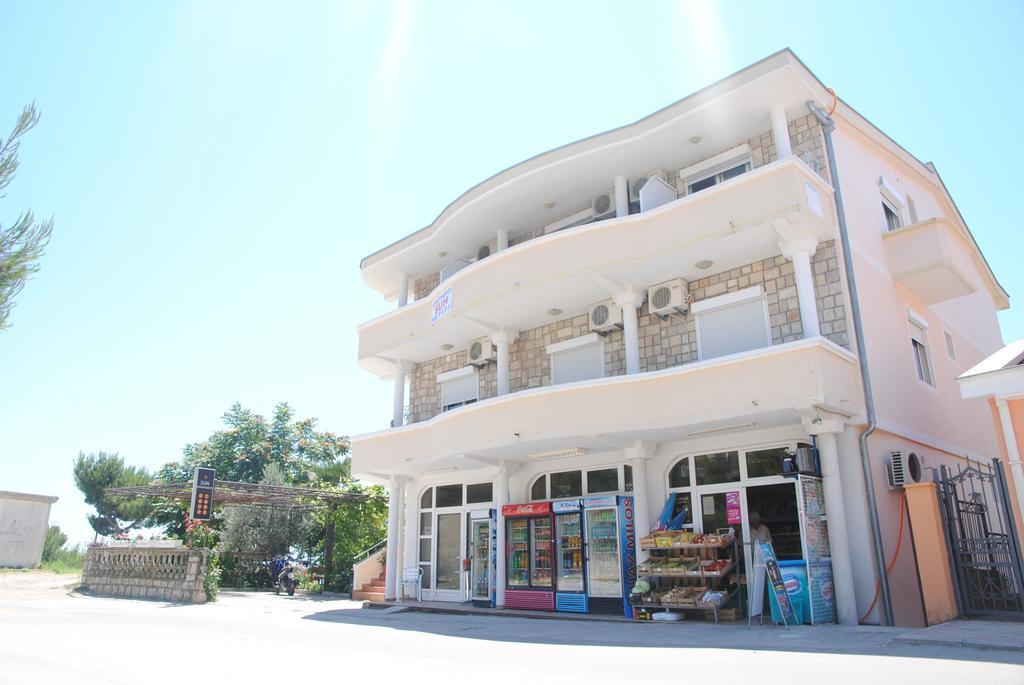 Sun Apartments Ulcinj Buitenkant foto
