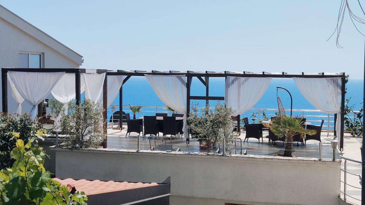 Sun Apartments Ulcinj Buitenkant foto