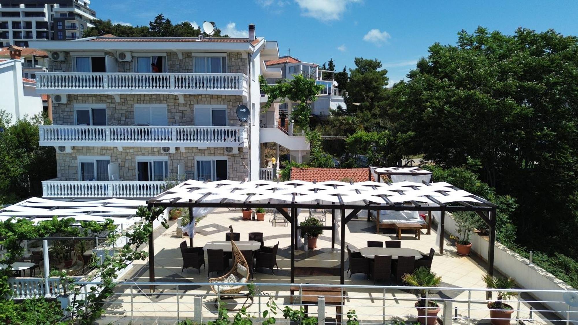 Sun Apartments Ulcinj Buitenkant foto