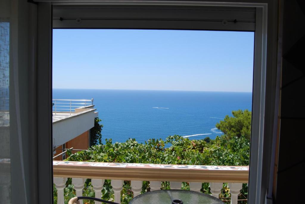 Sun Apartments Ulcinj Buitenkant foto